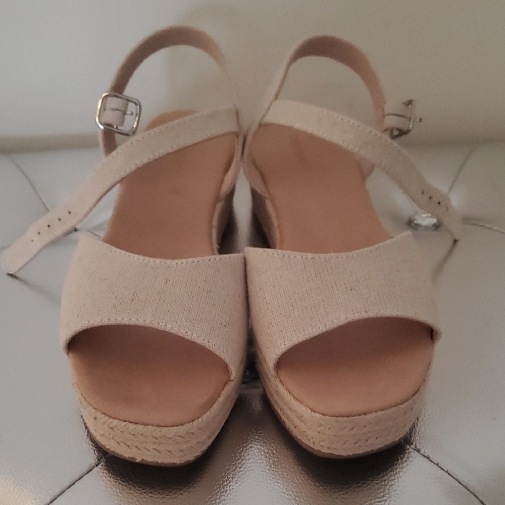 Elegant Cream Platform Sandals